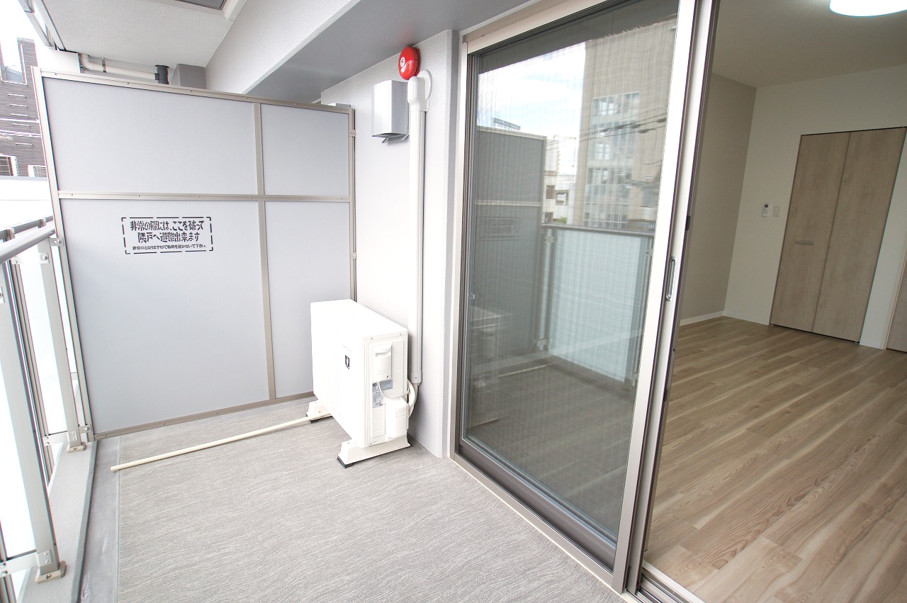 shining布施離宮_01_バルコニー