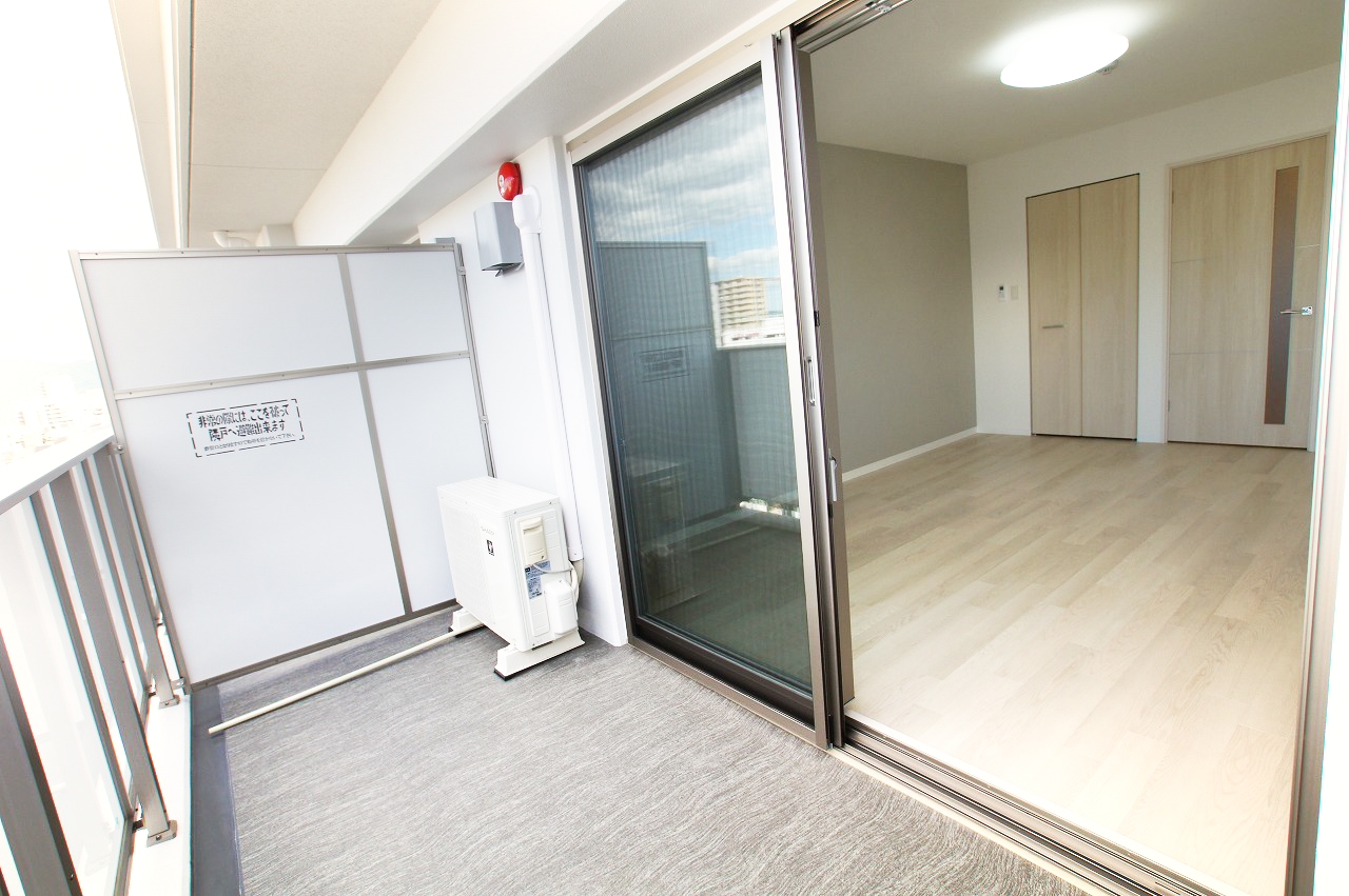 shining布施離宮_05_バルコニー