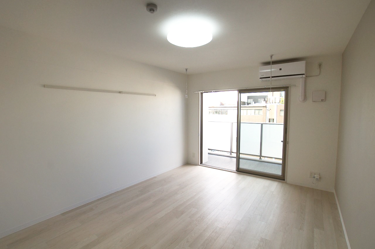 shining布施離宮_05_リビング02